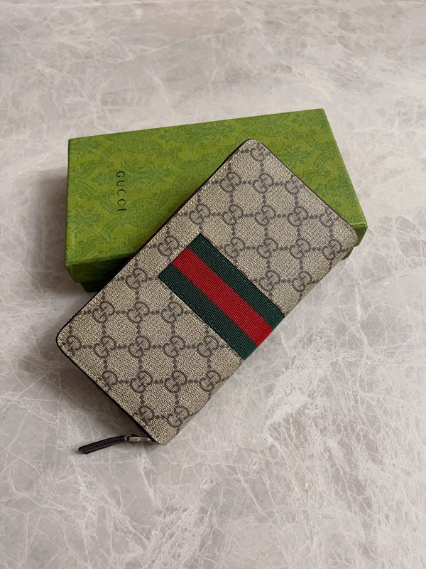 グッチ財布 レプリカ正面デザイン